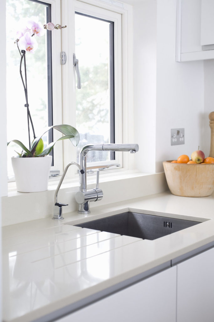 What Are The Pros And Cons Of Different Kitchen Sink Styles